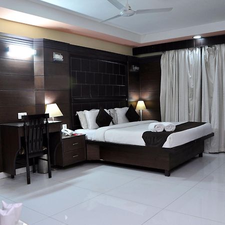 Sun Hotel Agra Ngoại thất bức ảnh