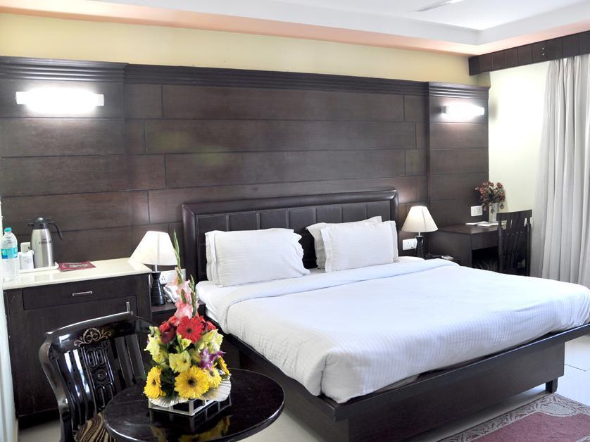Sun Hotel Agra Ngoại thất bức ảnh