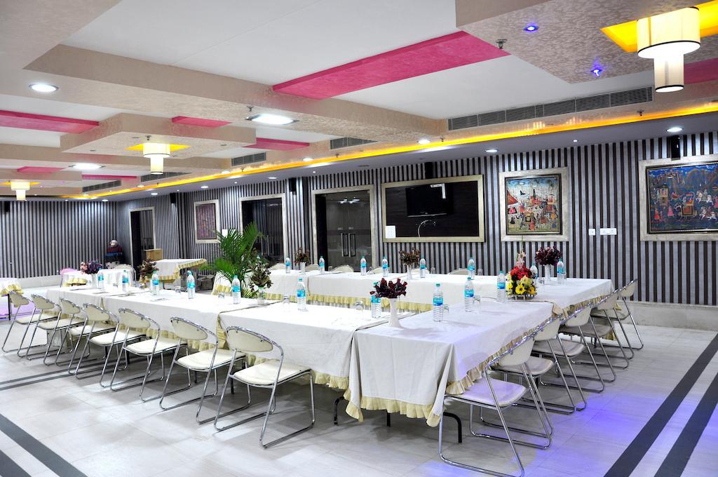 Sun Hotel Agra Ngoại thất bức ảnh